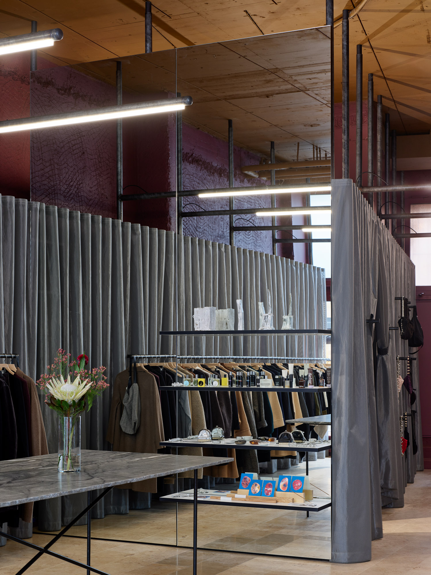 Opia Store &nbsp; 1/3
