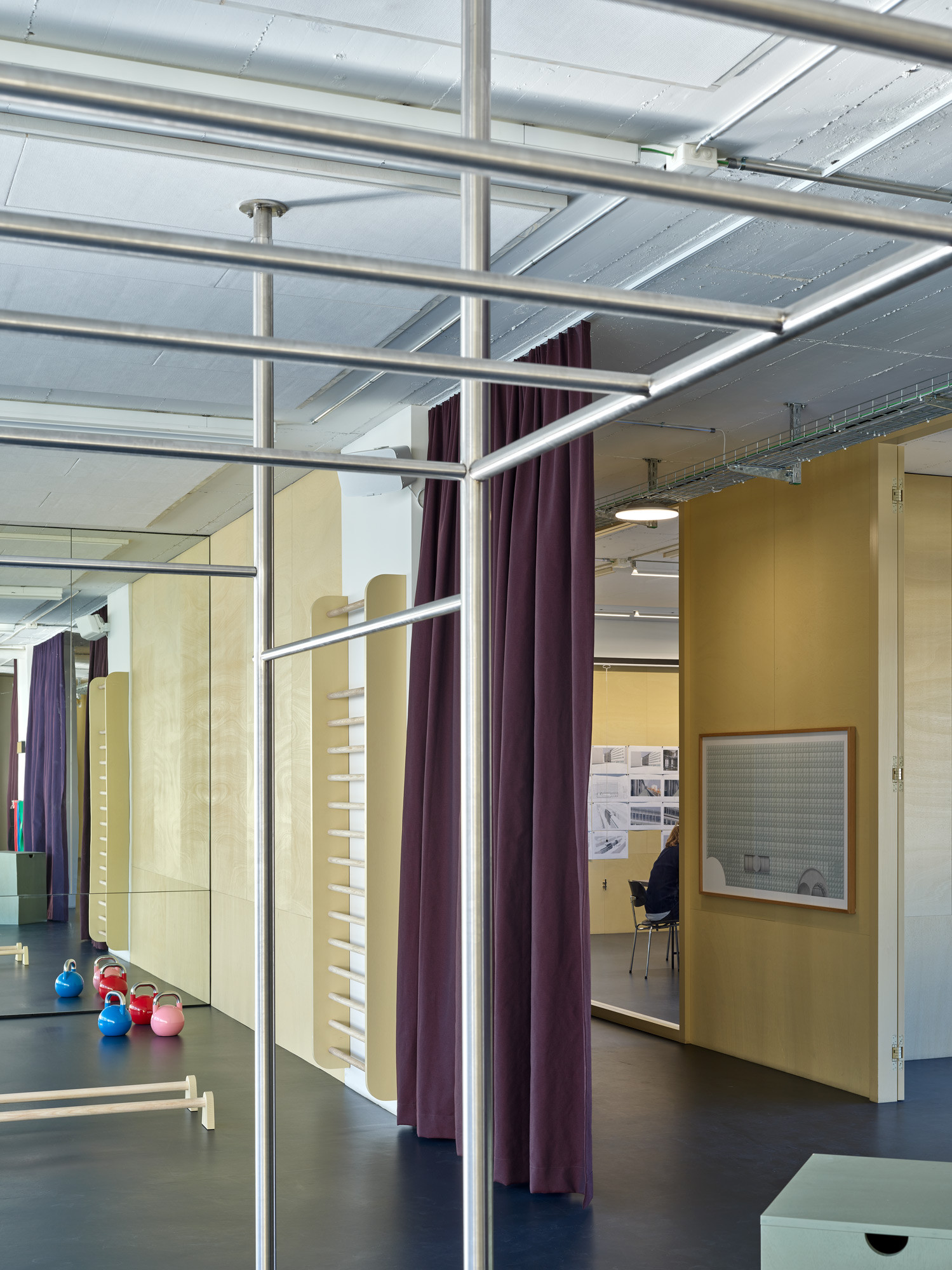 office/gym   4/9