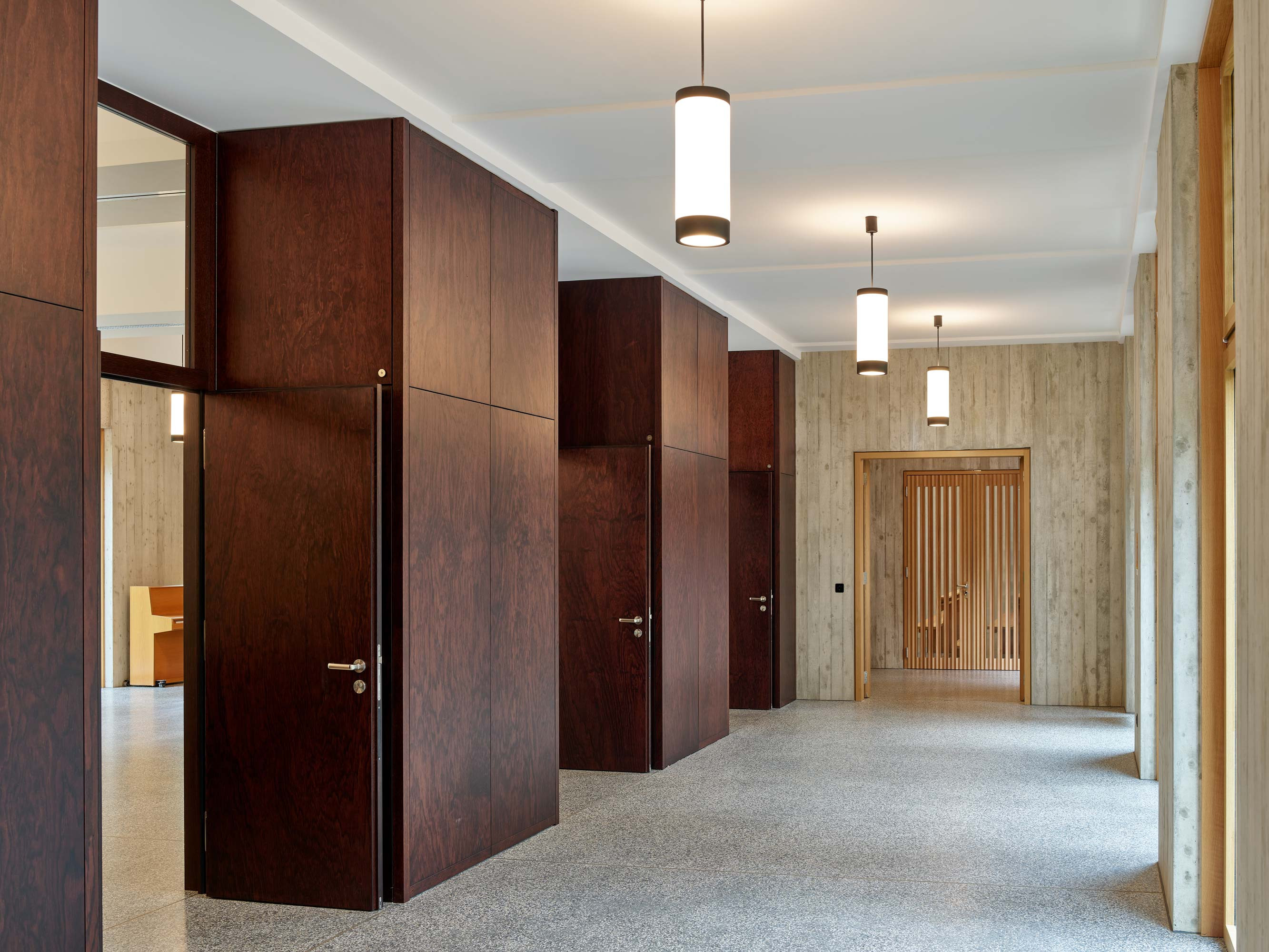 Kirchenzentrum St. Christophorus   3/7