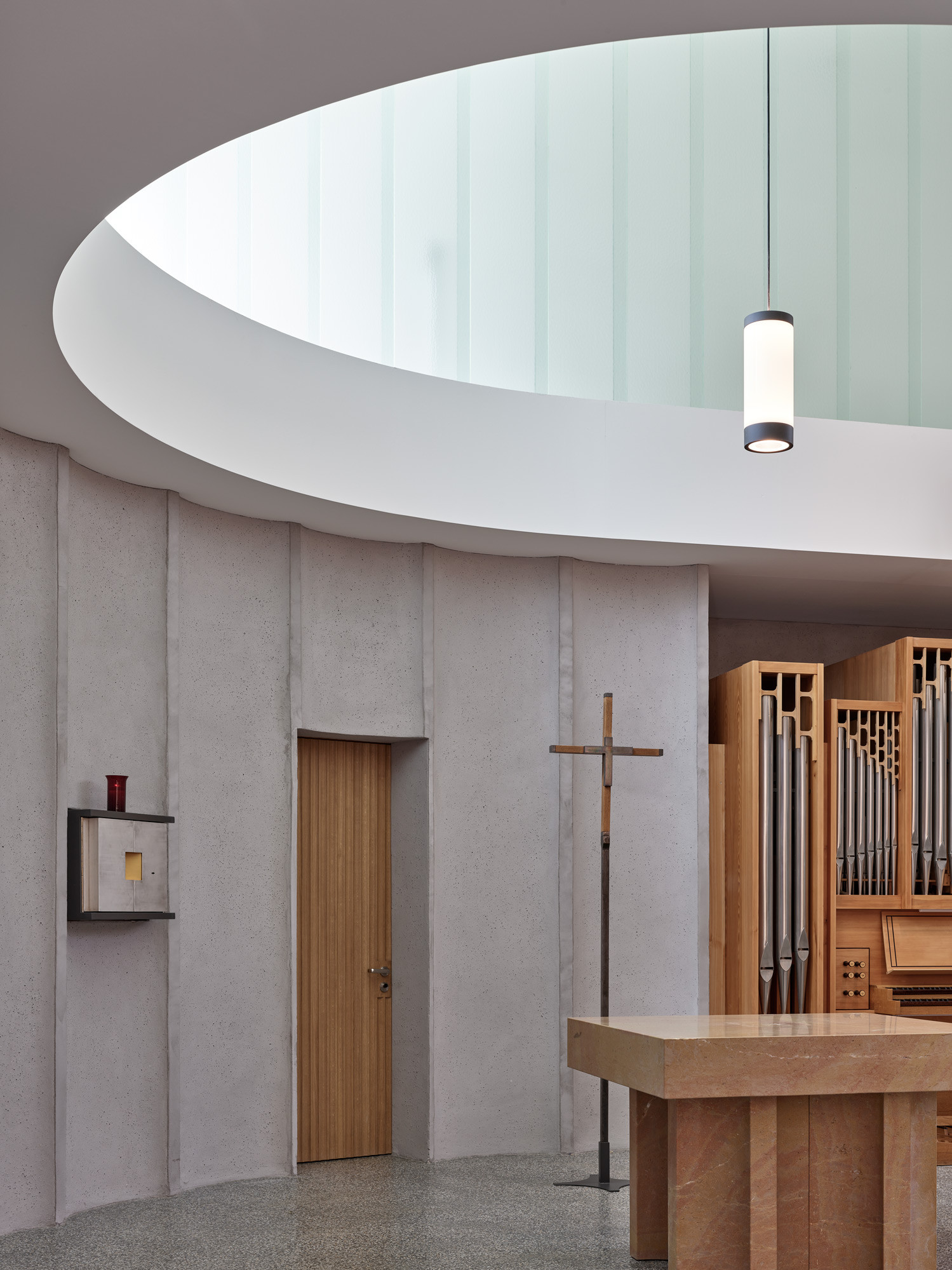 Kirchenzentrum St. Christophorus   5/7