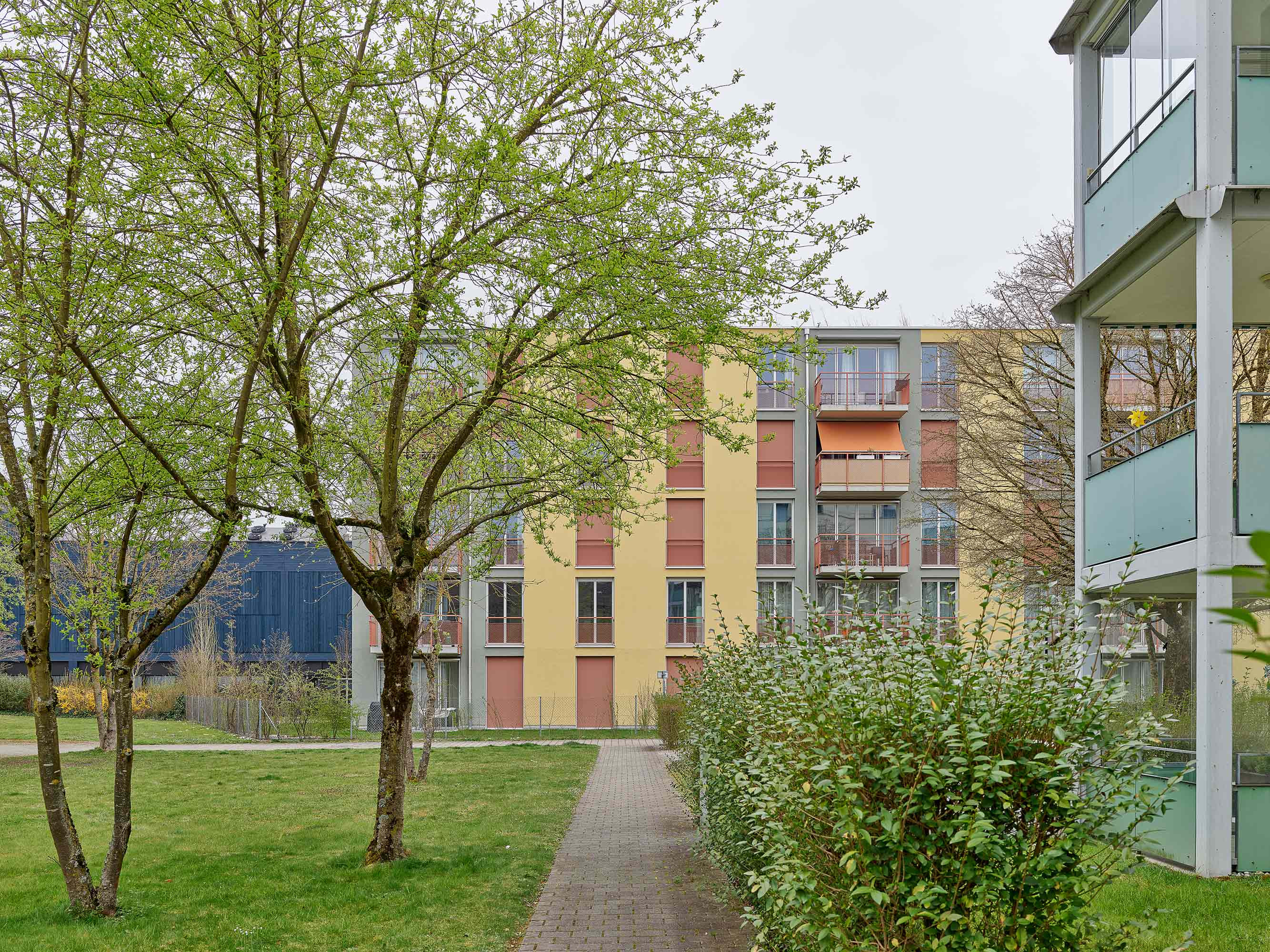 Wohnhäuser Bahnhof Süd   7/8